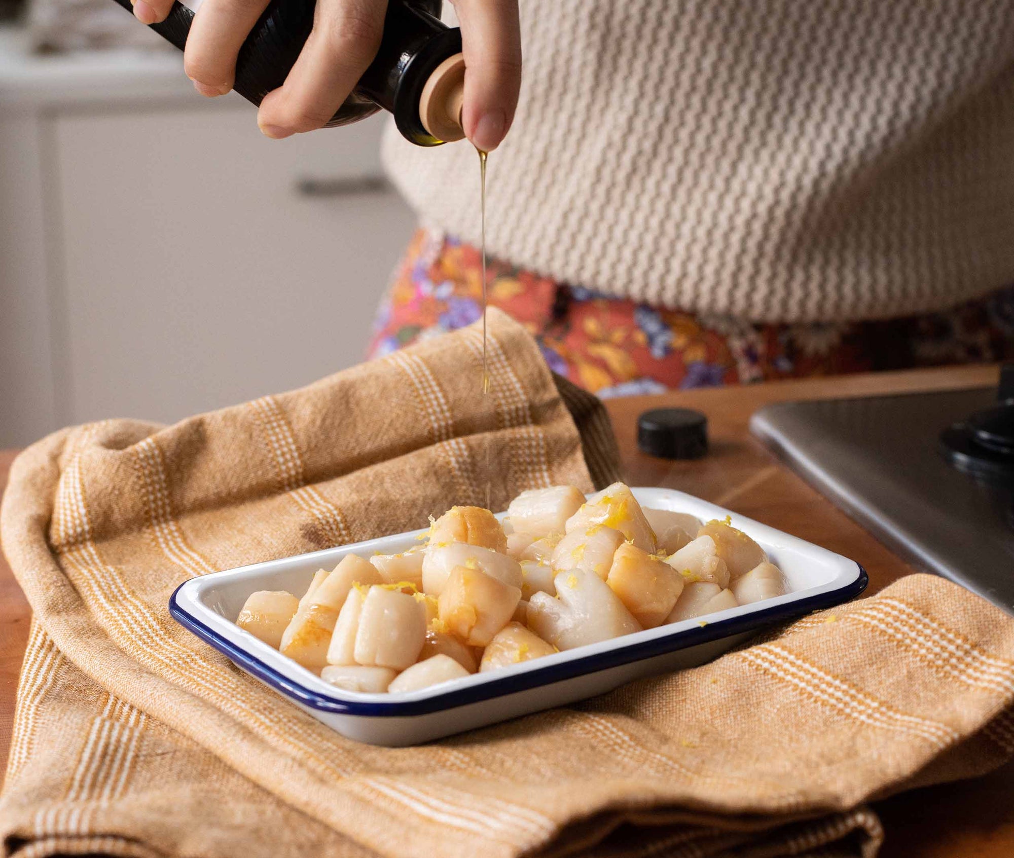 Live Wild Bay Scallops from Nantucket, MA